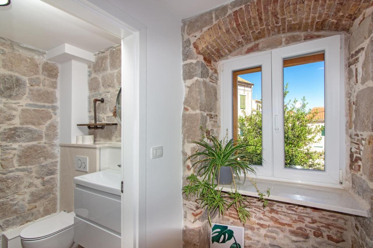 Maki Stone House - Free Parking *
