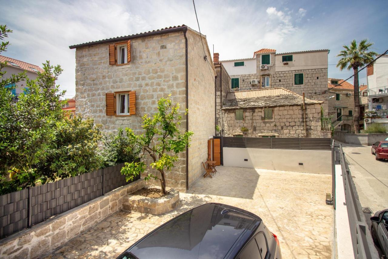 Maki Stone House - Free Parking Split