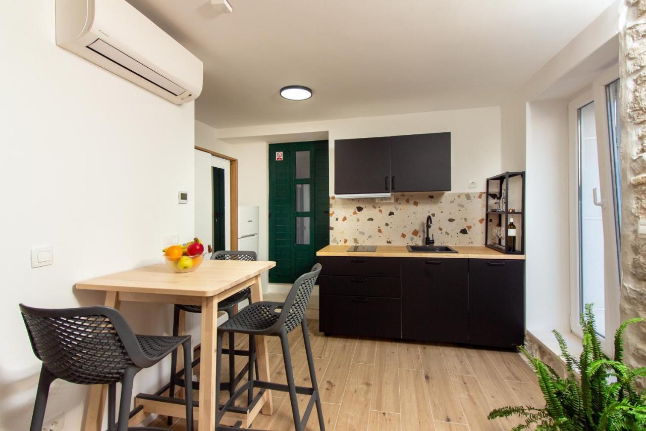 Maki Stone House - Free Parking *