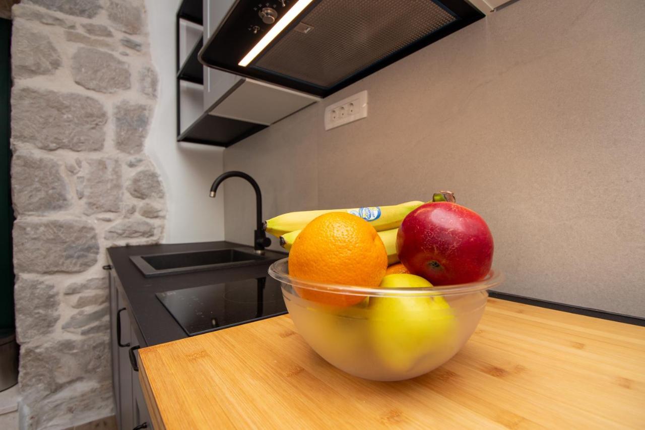 Maki Stone House - Free Parking Split
