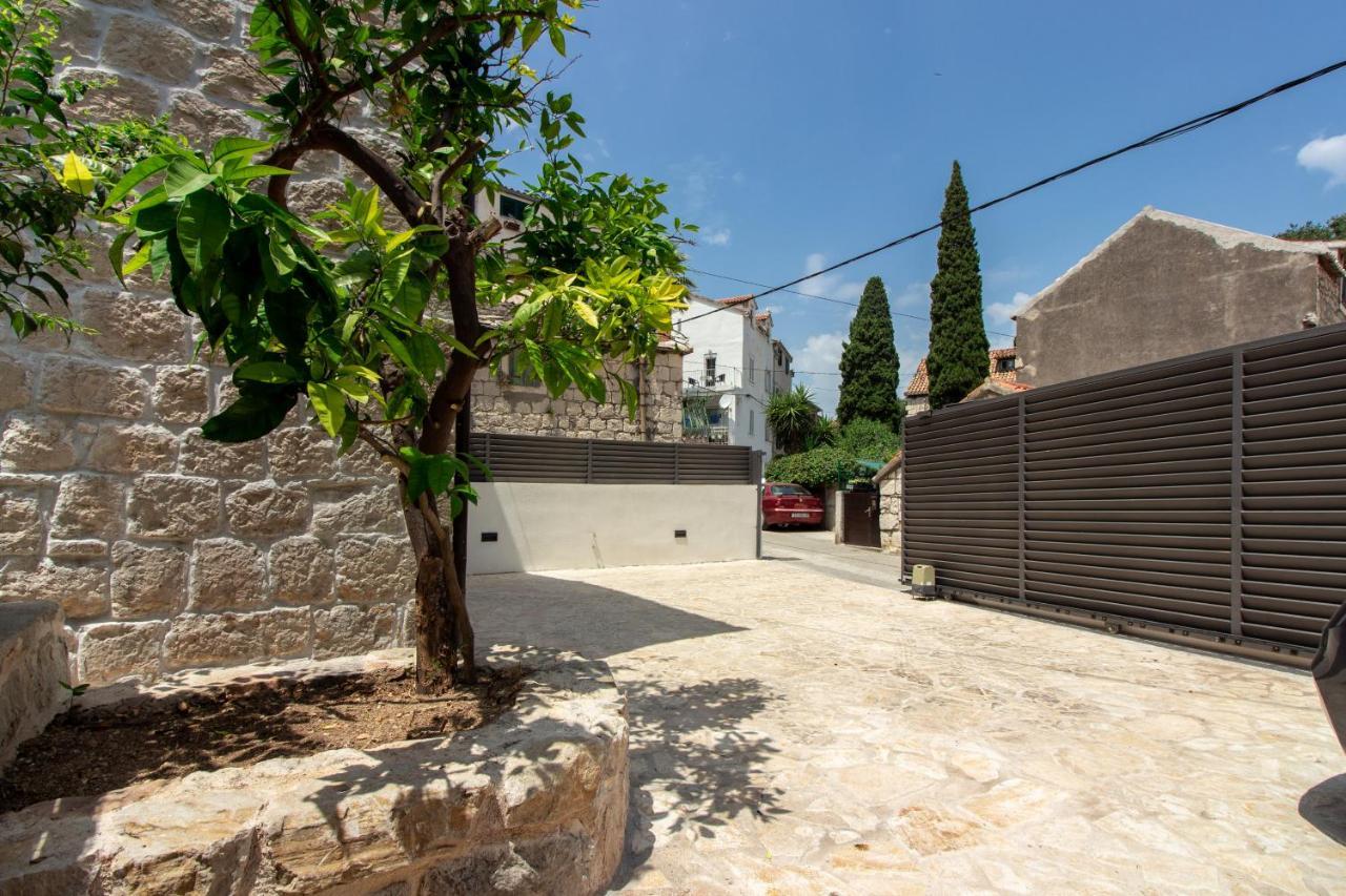 Maki Stone House - Free Parking Split