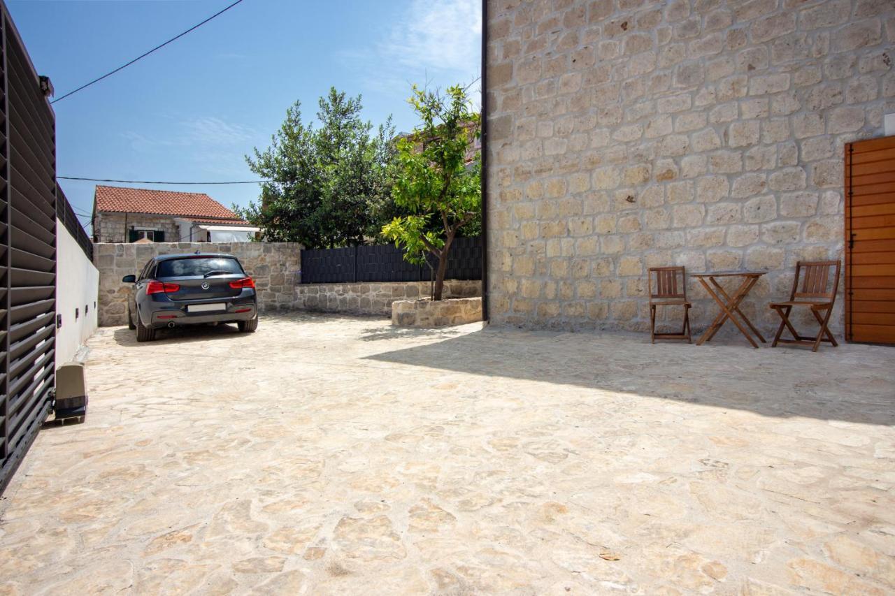 Maki Stone House - Free Parking
