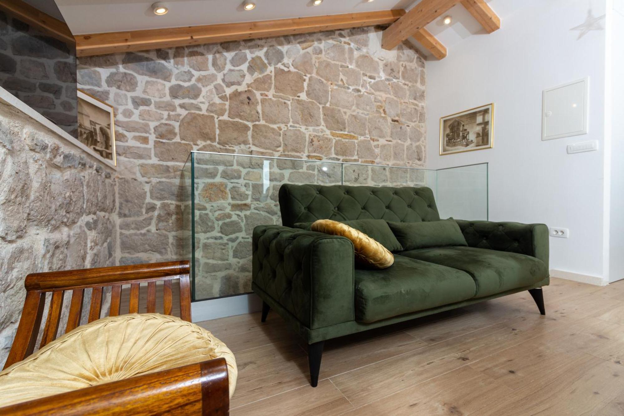 Maki Stone House - Free Parking Appartement *